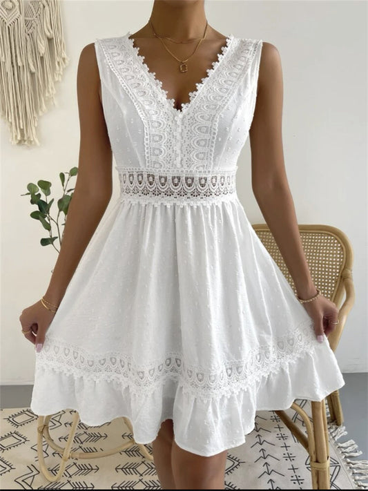 New Explosive Version of Lace Splicing Pleated V-neck Sexy Backless Solid Color Sleeveless A-line Dress Dress